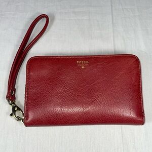 Fossil Red Leather Zippered Wallet with strap Wristlet Burgundy Maroon